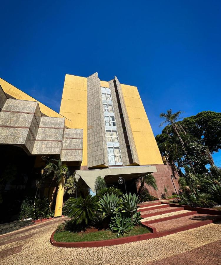 Sumatra Hotel E Centro De Convencoes Лондрина Экстерьер фото